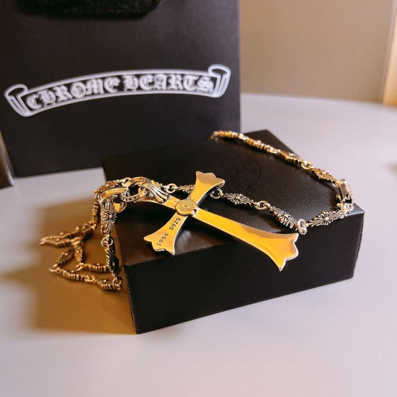 Ch*0me He**ts necklaces